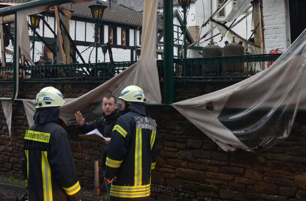 Feuer 3 Zum Treppchen Koeln Rodenkirchen Kirchstr Steinstr P420.JPG - Miklos Laubert